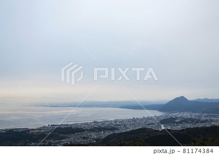 大分県別府市 十文字原展望台の夜景 81174384