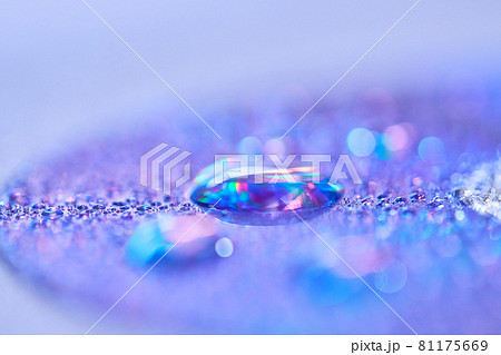 幻想的な水滴 幻想的な水滴 81175669