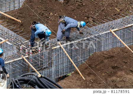 鉄筋工事 立ち上げ筋 鉄筋工事 立ち上げ筋 81178591