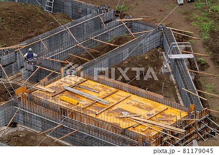 型枠の締固め状況 ラス型枠 打込型枠 コンクリート打設前 型枠の締固め状況 ラス型枠 打込型枠 コンクリート打設前 81179045