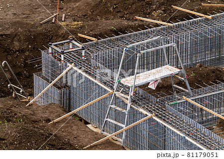 型枠の締固め状況 ラス型枠 打込型枠 コンクリート打設前 型枠の締固め状況 ラス型枠 打込型枠 コンクリート打設前 81179051