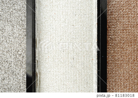 Eye shadows make-up cosmetic palette close up 81183018