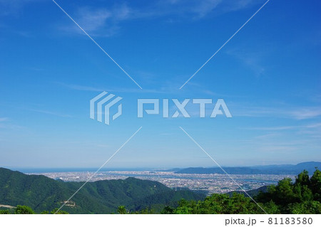 徳島県板野町　あせび公園展望台から徳島市街を望む 81183580