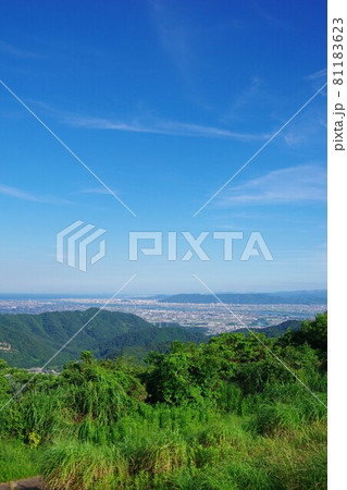徳島県板野町 あせび公園展望台から徳島市街を望む 徳島県板野町 あせび公園展望台から徳島市街を望む 81183623