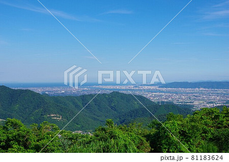 徳島県板野町　あせび公園展望台から徳島市街を望む 81183624