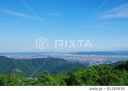 徳島県板野町　あせび公園展望台から徳島市街を望む 81183630