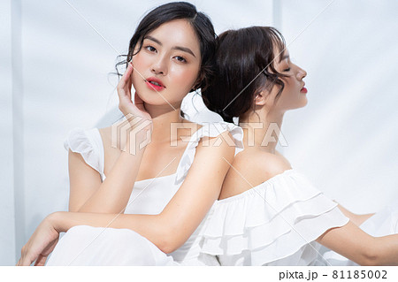 Two Women beauty Two Women beauty 81185002