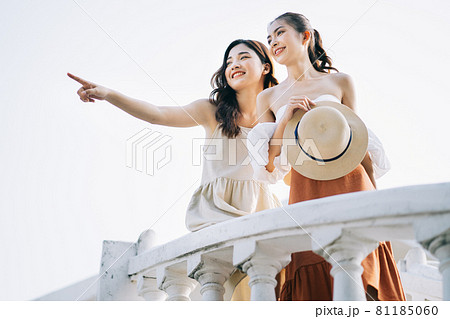 Woman travel Woman travel 81185060
