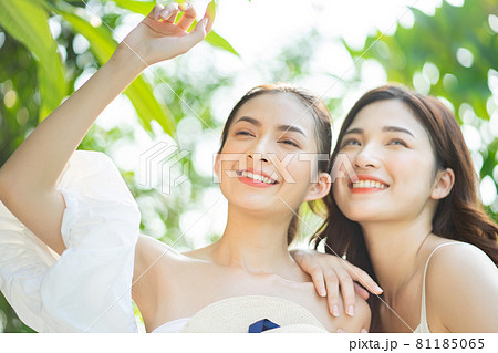 Woman travel Woman travel 81185065