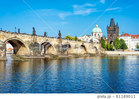 View of Prague castle and Charles bridge over Vltava river, Czech Republic View of Prague castle and Charles bridge over Vltava river, Czech Republic 81189011