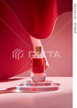 Product display podium crystal on pink background 81195269