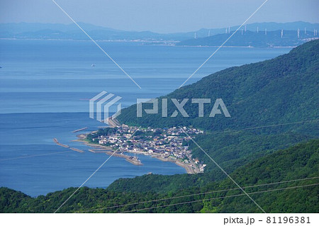 徳島県板野町 大坂峠展望台から折野・淡路島方面を望む 徳島県板野町 大坂峠展望台から折野・淡路島方面を望む 81196381