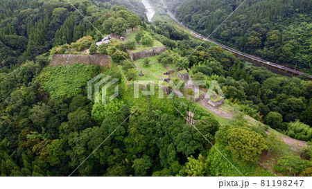竹田市・岡城跡「本丸跡」のドローン空撮 81198247