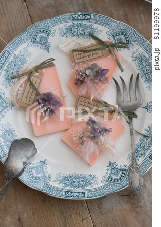 ドライフラワーのサシェ 81199978