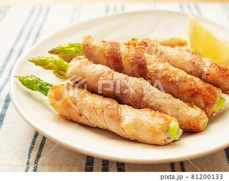 アスパラガスの肉巻き 81200133