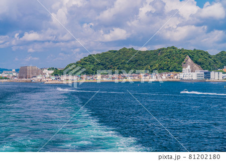 (神奈川県)東京湾フェリーの船上から見る久里浜港 (神奈川県)東京湾フェリーの船上から見る久里浜港 81202180