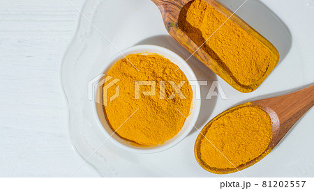 インド産のターメリック(うこん)パウダー(カレー用スパイス) インド産のターメリック(うこん)パウダー(カレー用スパイス) 81202557