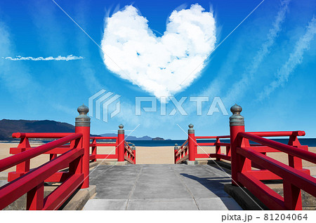 香川県　津田の松原海水浴場(願い橋、叶え橋)　イラスト 81204064