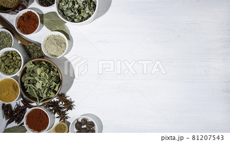 インドカレーのスパイスの背景 インドカレーのスパイスの背景 81207543