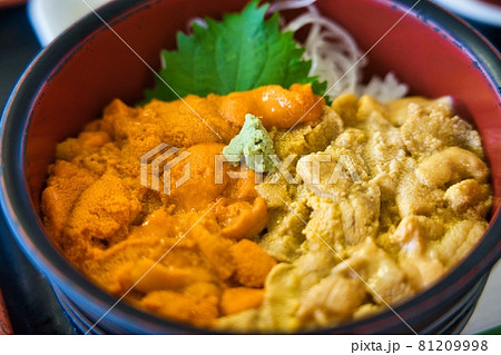 積丹のうに丼(ムラサキウニとバフンウニの二色丼) 積丹のうに丼(ムラサキウニとバフンウニの二色丼) 81209998