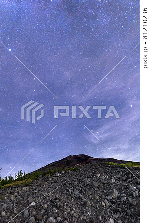 1合目から富士山頂を目指す！須山口登山歩道（静岡県裾野市須山）※作品コメント欄に撮影位置 81210236