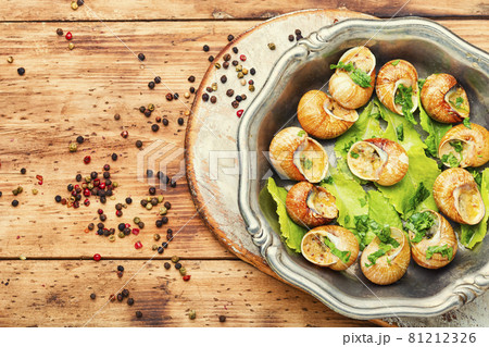 French snail dish French snail dish 81212326