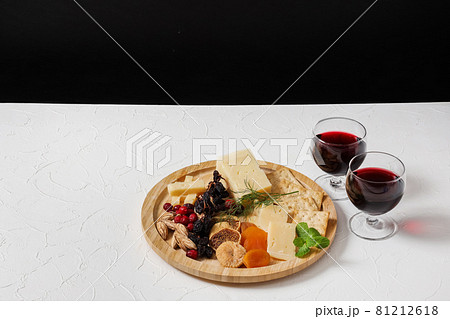 チーズセット　Hors d'oeuvre of the delicious cheese 81212618