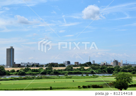 荒川河川敷 埼京線荒川橋梁方面 荒川河川敷 埼京線荒川橋梁方面 81214418
