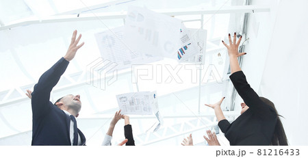 close up.exultant business team after signing the contract close up.exultant business team after signing the contract 81216433