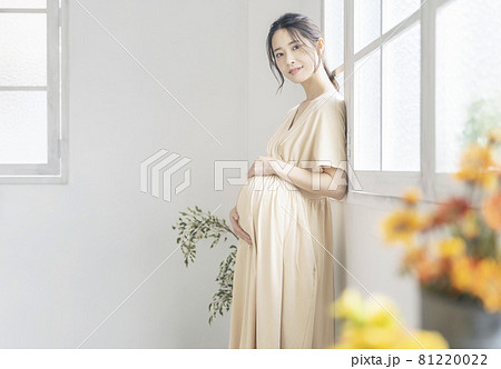 妊婦イメージ　マタニティフォト 81220022
