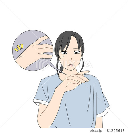 手の甲のそり残しに気づく女性 手の甲のそり残しに気づく女性 81225613