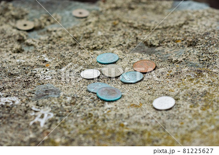 お金の勉強 錆びた硬貨 お金の勉強 錆びた硬貨 81225627
