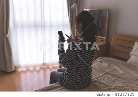 女性の暮らし 81227329