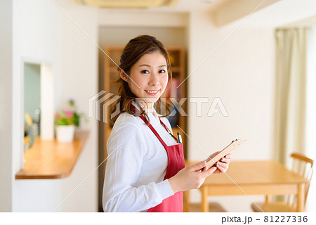 女性の暮らし 女性の暮らし 81227336
