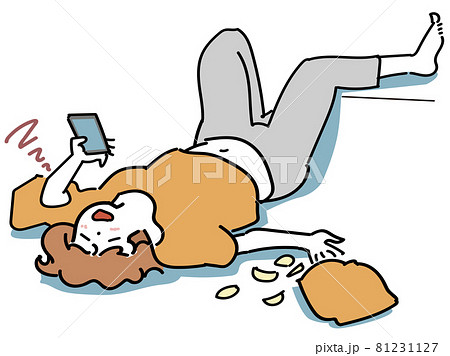 気力が尽きてだらける女性 81231127