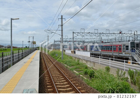 田園地帯にある駅 田園地帯にある駅 81232197