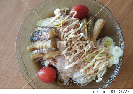 夏野菜と豚しゃぶのぶっかけ素麺 夏野菜と豚しゃぶのぶっかけ素麺 81233728