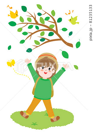 ハイキングをする女の子のイラスト 81235133