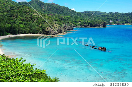 父島／境浦海岸の沈没船（濱江丸）【東京都小笠原村】 81235889