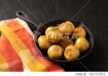 ベイクドポテト(jacket potato)baked potato ベイクドポテト(jacket potato)baked potato 81237051