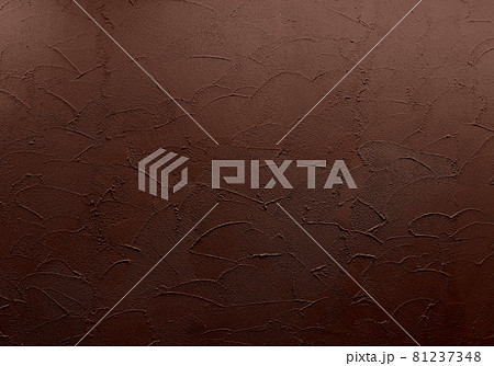 チョコレート＆カフェカラーがおいしそうな、コテ塗りの壁 81237348