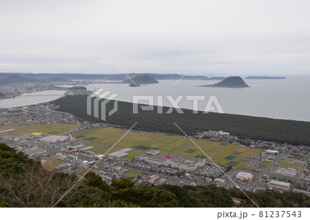 鏡山展望台から見た虹の松原(佐賀県唐津市) 81237543