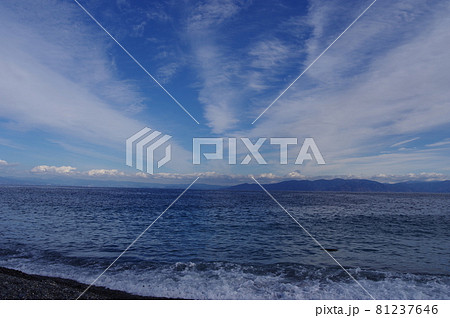 駿河湾の海と空 撮影場所:三保(静岡県静岡市) 駿河湾の海と空 撮影場所:三保(静岡県静岡市) 81237646