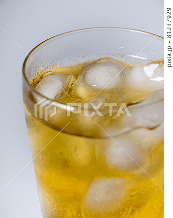 緑茶ハイ　お茶割り 81237929