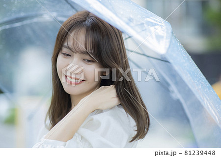雨 女性 ヘアケア 雨 女性 ヘアケア 81239448
