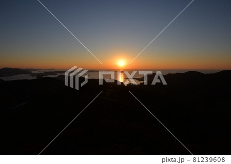 稲佐山から見た夕景(長崎県長崎市) 稲佐山から見た夕景(長崎県長崎市) 81239608