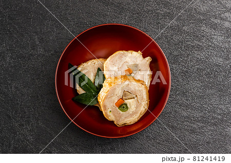 典型的なおせち料理　Japanese food  New Year dishes (OSECHI) 81241419