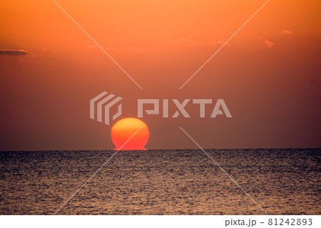 だるま夕日 だるま夕日 81242893