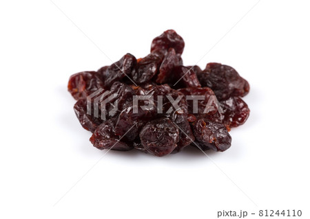 pieces of dried cherry 81244110
