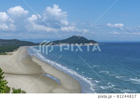 海 岩 石 81244817
